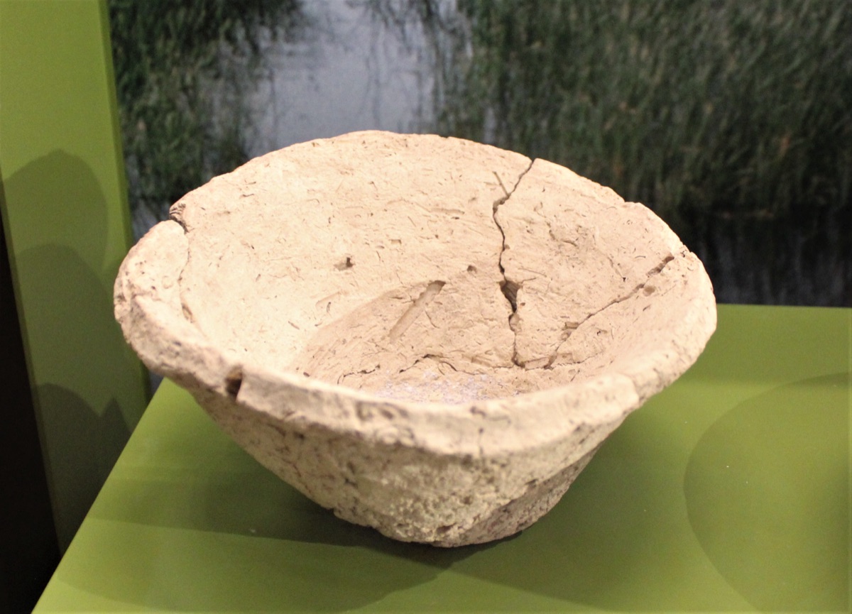 Beveled Rim Bowl (Kish)