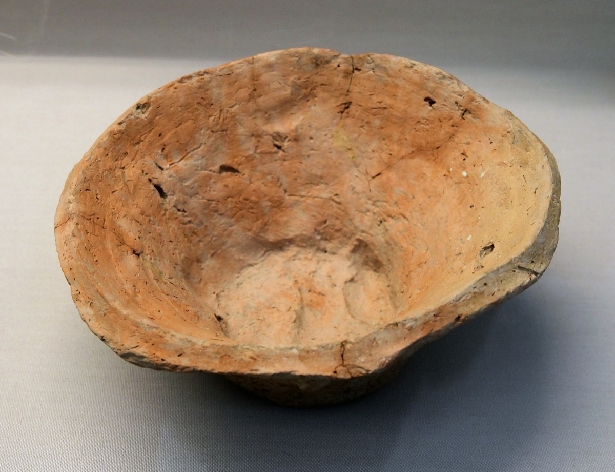 Beveled Rim Bowl (Nineveh)