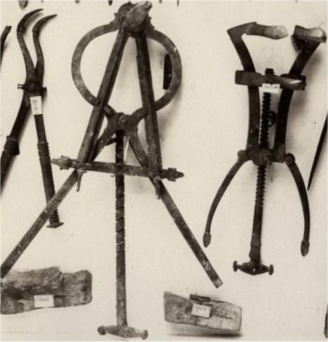 Roman Surgical Instruments Found at Pompeii